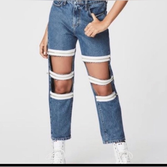 Jeans - Picture 1 of 5